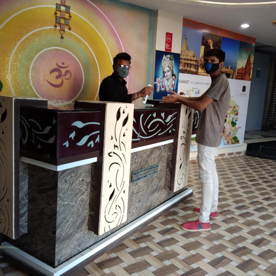 Shree Hotel Shivdhara Somnath Bagian luar foto